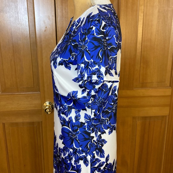 Women’s Floral Print  Bodycon Dress - Picture 4 of 16